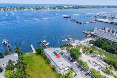 Copropriété à louer à West Palm Beach, Floride: 2 chambres, 86.96 m2 № 1133067 - photo 1