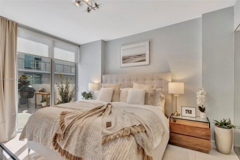 Condo in Miami, Florida, 2 bedrooms  № 1860136 - photo 6