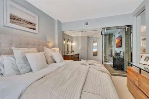 Condo in Miami, Florida, 2 bedrooms  № 1860136 - photo 28