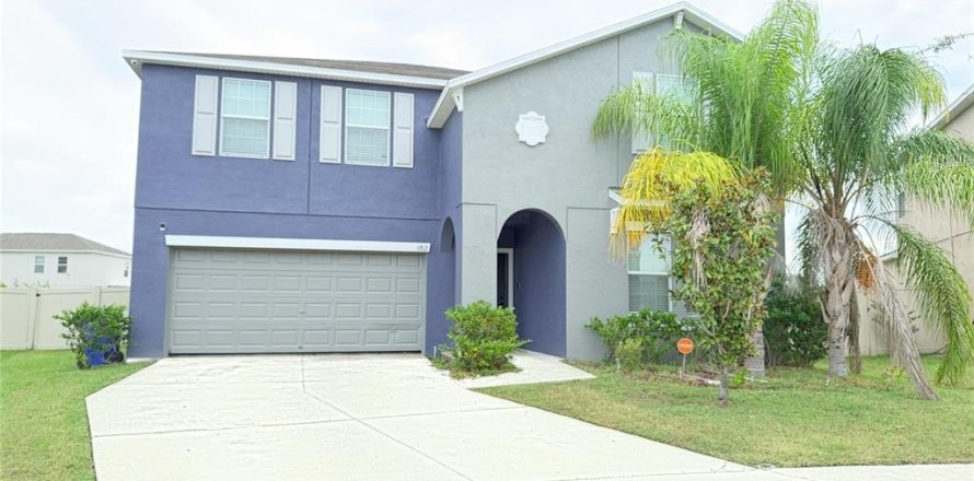 House in Sun City Center, Florida 6 bedrooms, 312.34 sq.m. № 2405409