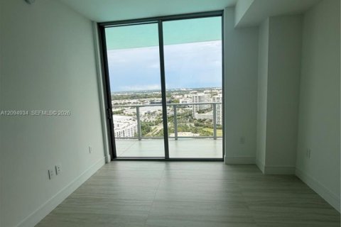 Condo in Miami, Florida, 2 bedrooms  № 2383183 - photo 14