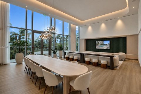 Condo in Miami, Florida, 2 bedrooms  № 2383183 - photo 26