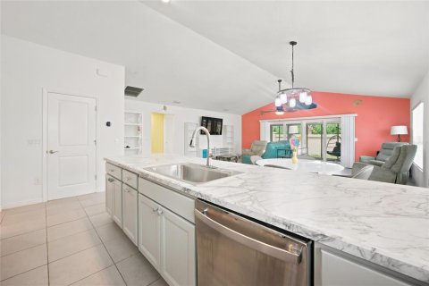 Casa en venta en The Villages, Florida, 3 dormitorios, 168.06 m2 № 2377489 - foto 16