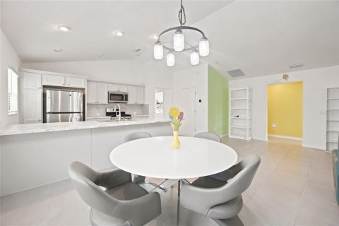 Casa en venta en The Villages, Florida, 3 dormitorios, 168.06 m2 № 2377489 - foto 18