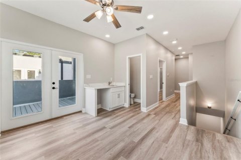 Touwnhouse à vendre à Tampa, Floride: 3 chambres, 212.1 m2 № 2397026 - photo 15