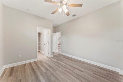 Touwnhouse à vendre à Tampa, Floride: 3 chambres, 212.1 m2 № 2397026 - photo 3