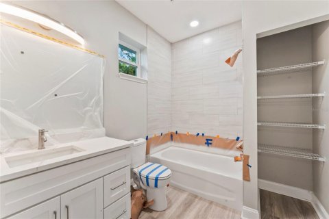 Touwnhouse à vendre à Tampa, Floride: 3 chambres, 212.1 m2 № 2397026 - photo 5