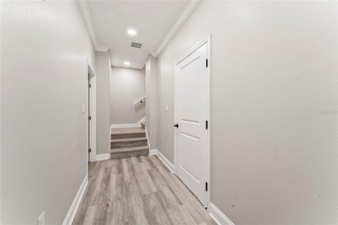 Touwnhouse à vendre à Tampa, Floride: 3 chambres, 212.1 m2 № 2397026 - photo 2