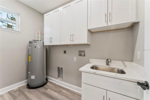 Touwnhouse à vendre à Tampa, Floride: 3 chambres, 212.1 m2 № 2397026 - photo 13