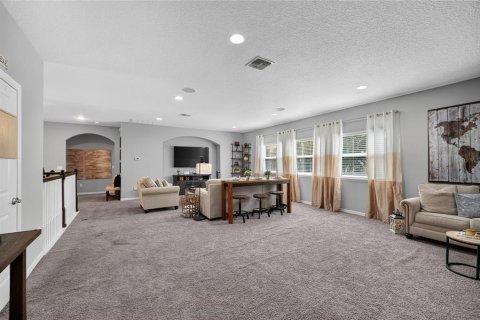 House in Winter Garden, Florida 7 bedrooms, 437.01 sq.m. № 2225442 - photo 17