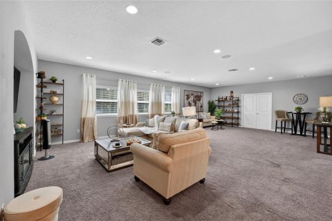 House in Winter Garden, Florida 7 bedrooms, 437.01 sq.m. № 2225442 - photo 18