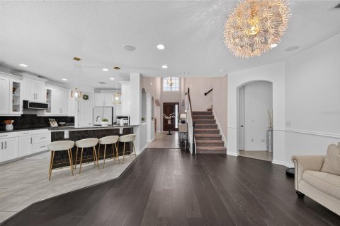 House in Winter Garden, Florida 7 bedrooms, 437.01 sq.m. № 2225442 - photo 6
