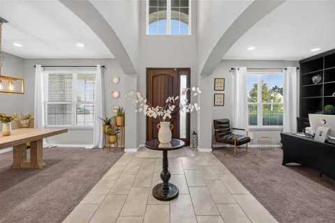 House in Winter Garden, Florida 7 bedrooms, 437.01 sq.m. № 2225442 - photo 5