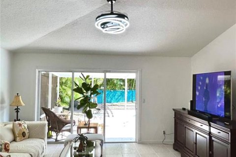 Casa en venta en Riviera Beach, Florida, 3 dormitorios, 146.41 m2 № 1774995 - foto 22