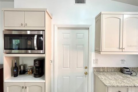 Casa en venta en Riviera Beach, Florida, 3 dormitorios, 146.41 m2 № 1774995 - foto 6