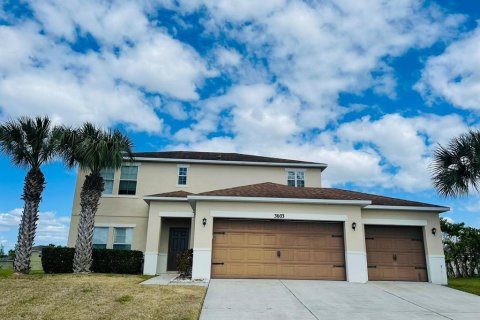 House in Kissimmee, Florida 4 bedrooms, 200.3 sq.m. № 2236814