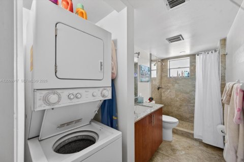 Купить кондоминиум в Майами-Бич, Флорида 2 спальни, 89.19м2, № 2171022 - фото 16