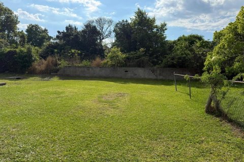 House in Orlando, Florida 3 bedrooms, 72.19 sq.m. № 2211805 - photo 13
