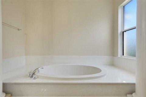 House in Clermont, Florida 4 bedrooms, 326.83 sq.m. № 2231374 - photo 26