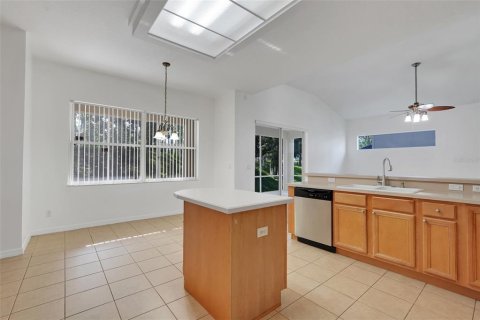 House in Clermont, Florida 4 bedrooms, 326.83 sq.m. № 2231374 - photo 17