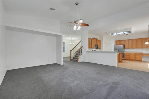 House in Clermont, Florida 4 bedrooms, 326.83 sq.m. № 2231374 - photo 12
