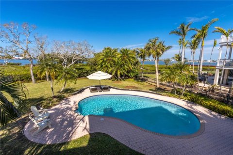 House in Largo, Florida 4 bedrooms, 354.05 sq.m. № 1519294 - photo 8