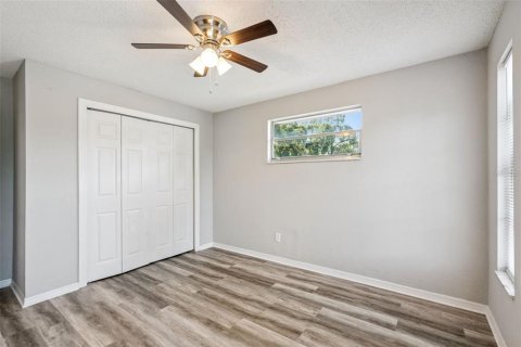 House in Orlando, Florida 3 bedrooms, 124.12 sq.m. № 2131648 - photo 14