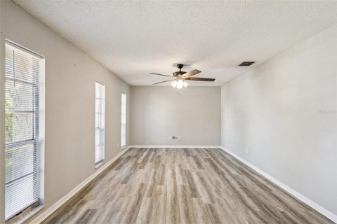 House in Orlando, Florida 3 bedrooms, 124.12 sq.m. № 2131648 - photo 7
