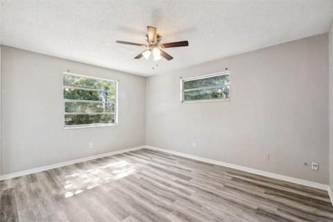 House in Orlando, Florida 3 bedrooms, 124.12 sq.m. № 2131648 - photo 19