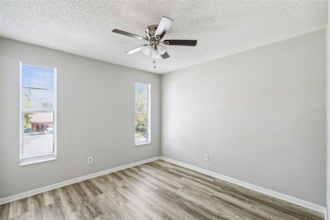House in Orlando, Florida 3 bedrooms, 124.12 sq.m. № 2131648 - photo 20