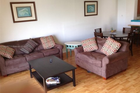 Condo in Miami Beach, Florida, 2 bedrooms  № 1871423 - photo 5