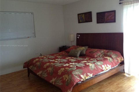 Condo in Miami Beach, Florida, 2 bedrooms  № 1871423 - photo 7