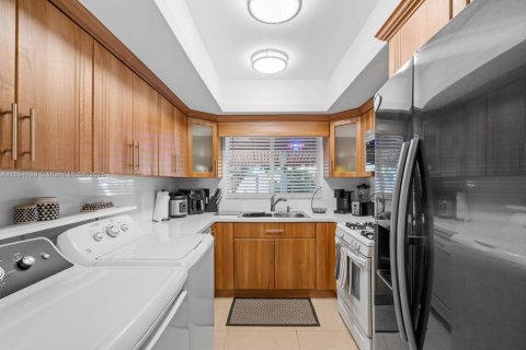 Townhouse in Miami Lakes, Florida 3 bedrooms, 123.84 sq.m. № 1872727 - photo 7