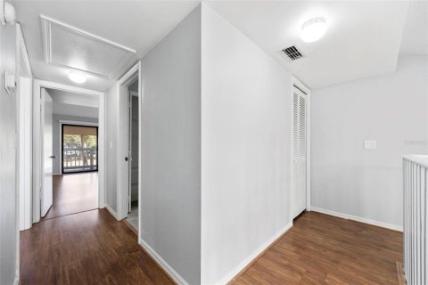 Townhouse in Tampa, Florida 3 bedrooms, 157 sq.m. № 2099477 - photo 27