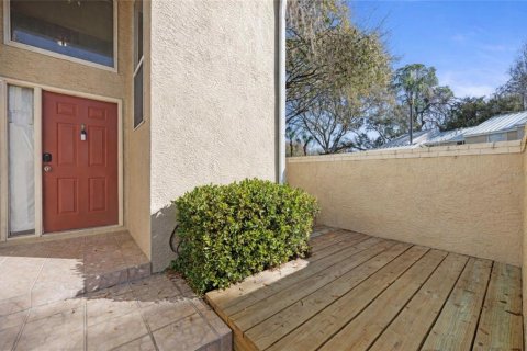 Townhouse in Tampa, Florida 3 bedrooms, 157 sq.m. № 2099477 - photo 2