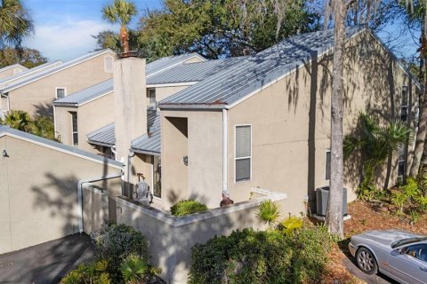 Townhouse in Tampa, Florida 3 bedrooms, 157 sq.m. № 2099477 - photo 4