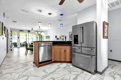 Villa ou maison à vendre à Punta Gorda, Floride: 2 chambres, 135.45 m2 № 2236462 - photo 12