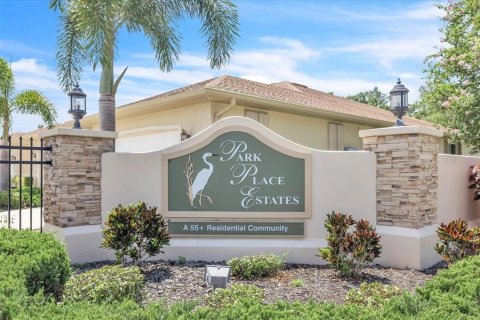 Villa ou maison à vendre à Punta Gorda, Floride: 2 chambres, 135.45 m2 № 2236462 - photo 3