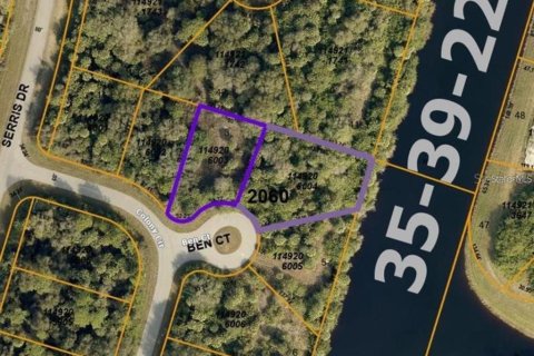 Terrain à North Port, Floride № 2341646