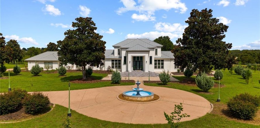 Villa ou maison à Gainesville, Floride 7 chambres, 625.6 m2 № 2316827