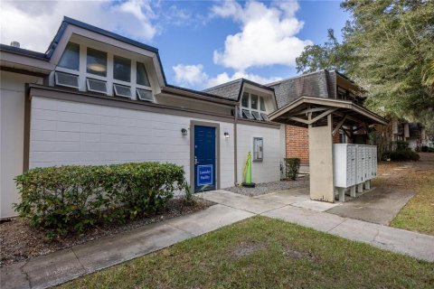 Condo in Gainesville, Florida, 2 bedrooms  № 1750618 - photo 29