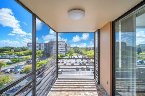 Copropriété à louer à Pembroke Pines, Floride: 2 chambres, 104.05 m2 № 1985805 - photo 17