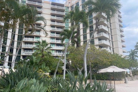 Condo in Key Biscayne, Florida, 2 bedrooms  № 1714853 - photo 25