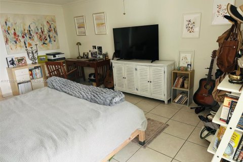 Condo in Key Biscayne, Florida, 2 bedrooms  № 1714853 - photo 11
