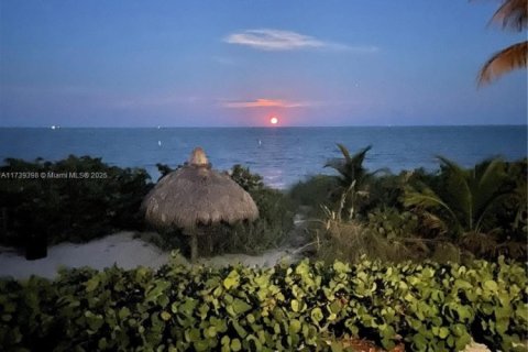 Condo in Key Biscayne, Florida, 2 bedrooms  № 1714853 - photo 30