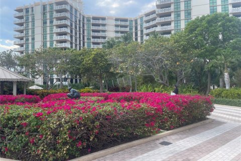 Condo in Key Biscayne, Florida, 2 bedrooms  № 1714853 - photo 24