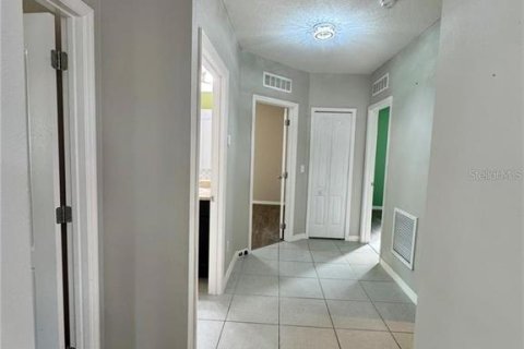 Villa ou maison à louer à Apopka, Floride: 3 chambres, 191.75 m2 № 2415236 - photo 10