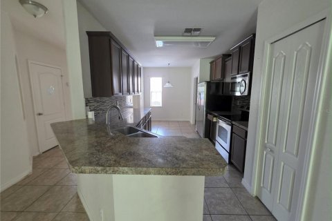 House in Groveland, Florida 3 bedrooms, 141.77 sq.m. № 1908442 - photo 3