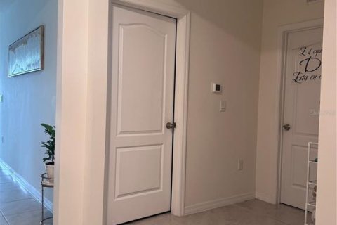 Casa en venta en Lake Alfred, Florida, 4 dormitorios, 170.01 m2 № 2237918 - foto 13