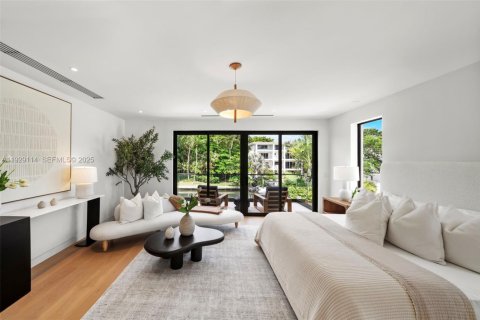 Villa ou maison à louer à Miami, Floride: 4 chambres, 340.49 m2 № 2038051 - photo 21